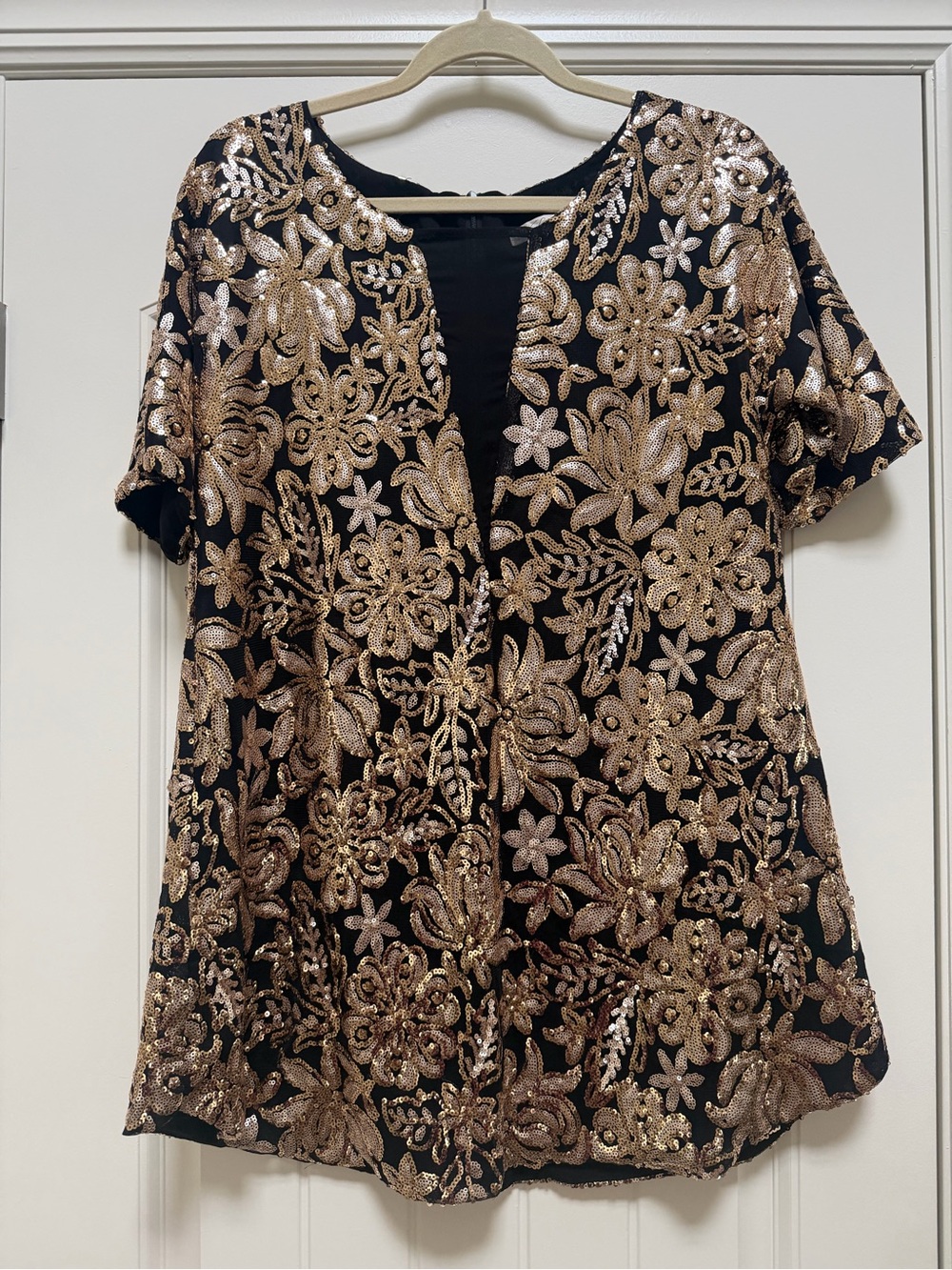Lovers + Friends Black and Gold Sequin Floral V-Neck dress, Size XS - Picture 3 of 6
